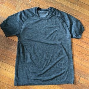 Lululemon Men's Swiftly Tech Short Sleeve Shirt Top T-shirt Gray Size Medium